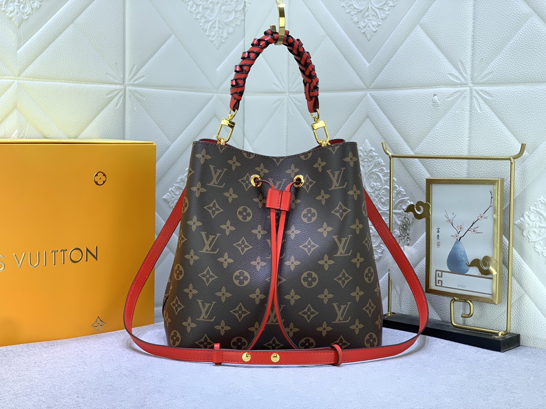 Louis Vuitton NÉONOÉ Medium