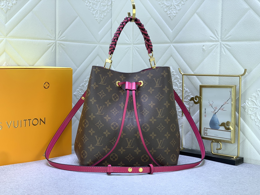 Louis Vuitton NÉONOÉ Medium