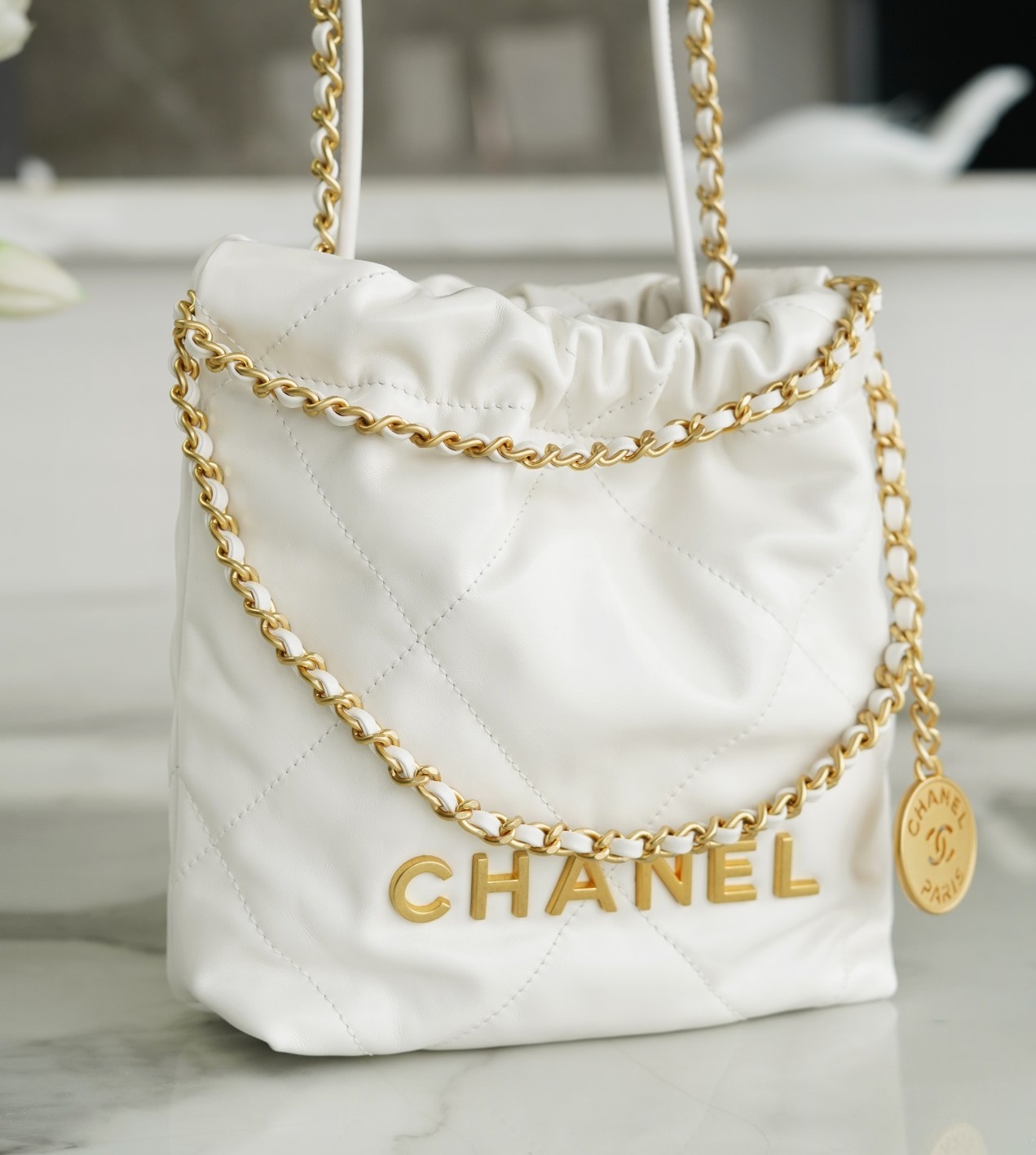 Chanel   23S   22Bag   Mini    Diamond Quilting Drawstring Closure Chain Shiny Grain Calfskin   Bucket Shoulder Bag   Crossbody Bag